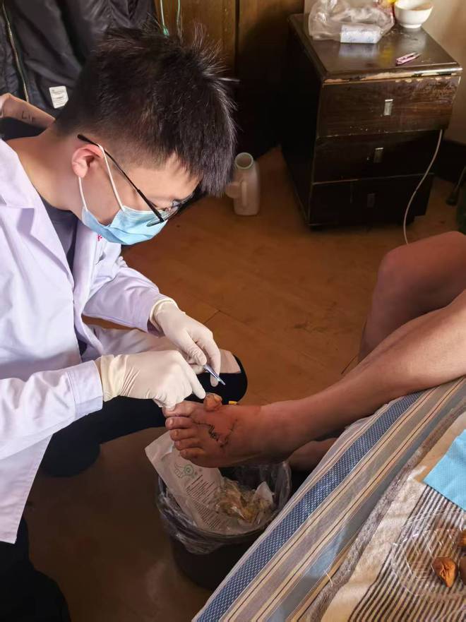 卫生服务中心：温度与专业并重的青年外科医护团队开元棋牌app滨城区区直机关医院、市中街道社区(图2)